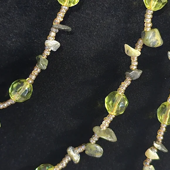 Esmor Multistrand Beaded Neclace - Picture 3 of 6